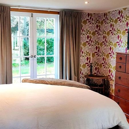 The Oaks- A Beautifully Appointed 1890S Villa Featherston Extérieur photo